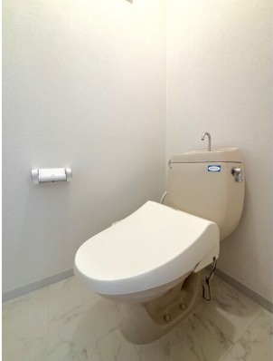 温水洗浄便座付きです