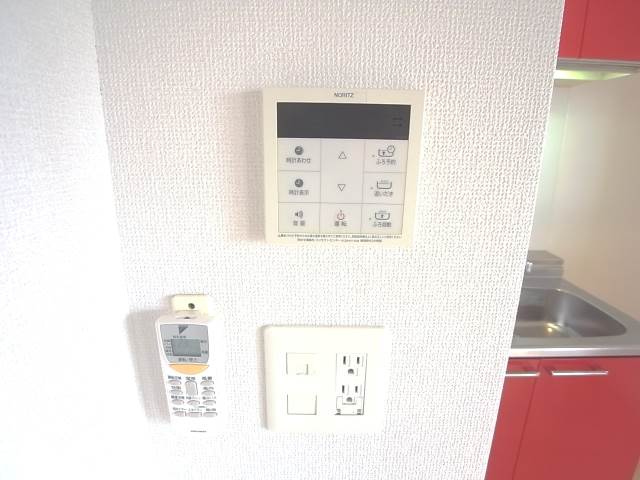 追い焚き付きでいつでも温かいお風呂に浸かれます