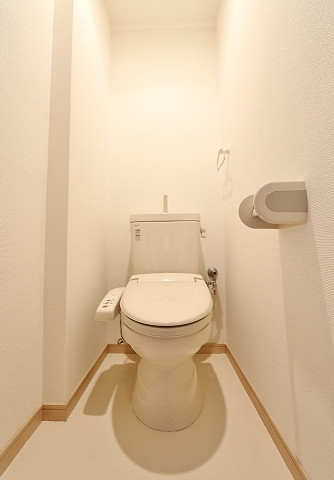 嬉しいウォシュレット付きです