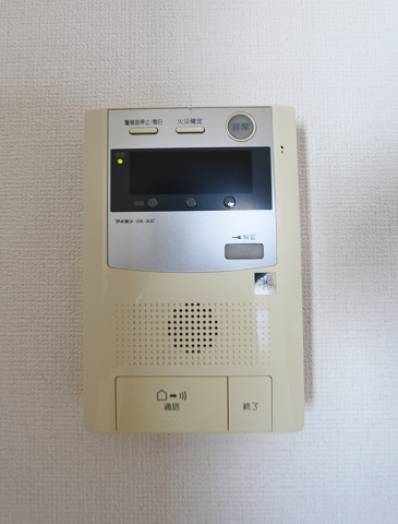 セキュリティ面で安心のモニター付きです