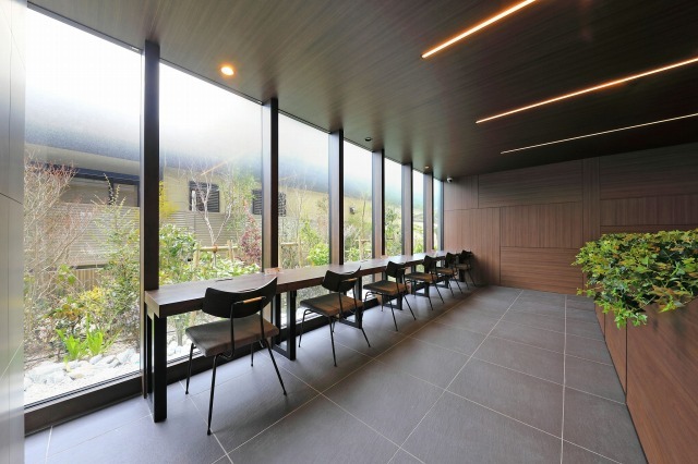 ホテルのようなロビー