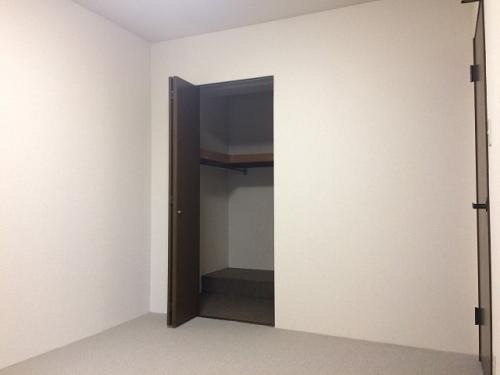 お荷物はこちらへ。