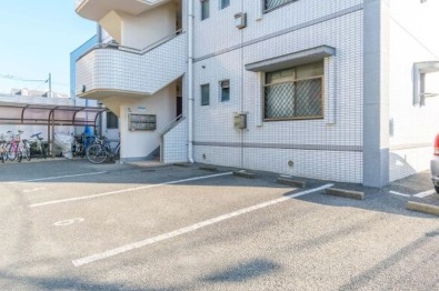 敷地内駐車場ございます