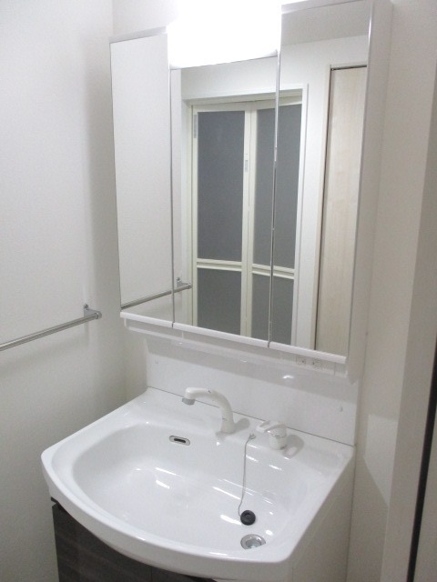 お出かけ前の身支度はこちらへ