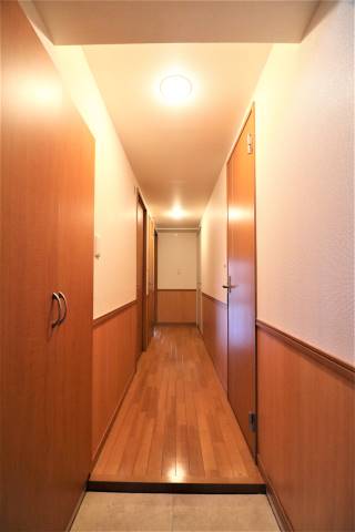 玄関からはこんな感じです。