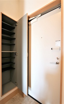 玄関収納もばっちりです