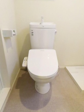 温水洗浄便座付きです