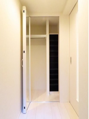 お洋服が多い方でも安心の収納力