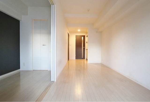 家具の配置がしやすいリビングですね