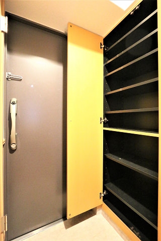 シューズ収納はこちらです