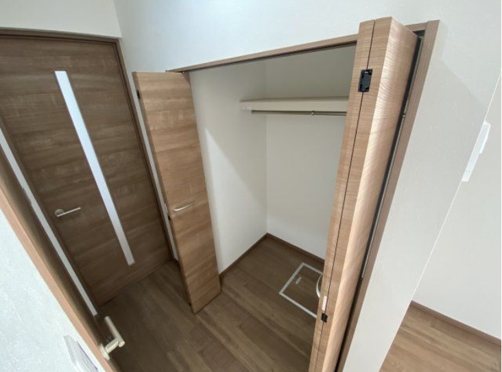 収納力抜群なクローゼットですね