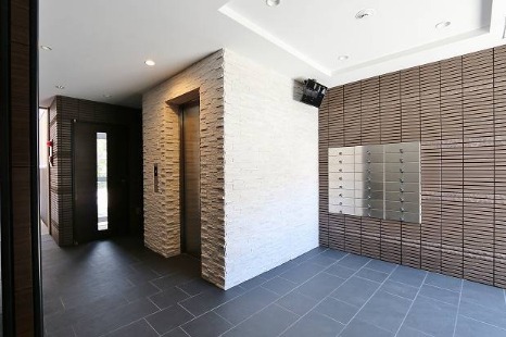 オシャレなエントランスですね