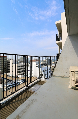 開放感のあるバルコニーです