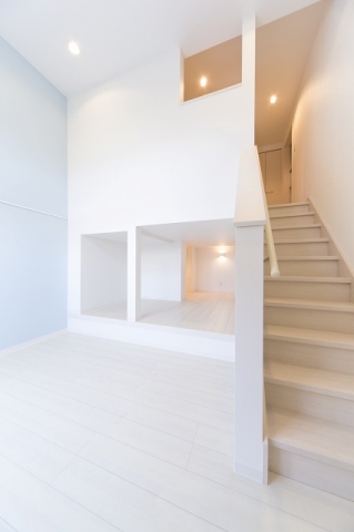 オシャレなアンダーロフトで使い方の幅が広がりますね