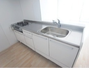 収納たっぷりのワイドキッチンで料理もはかどりそう