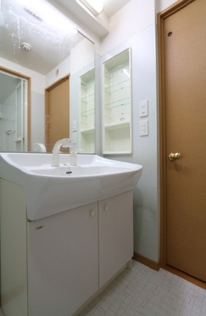 お出かけ前の身支度はこちらで