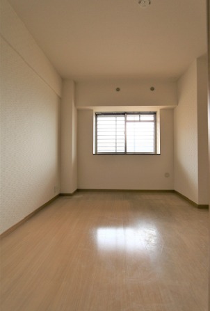 寝室にぴったりの洋室です