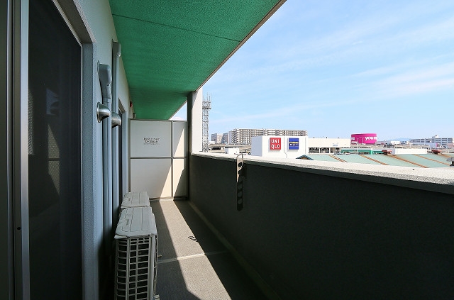 周辺環境も充実しております