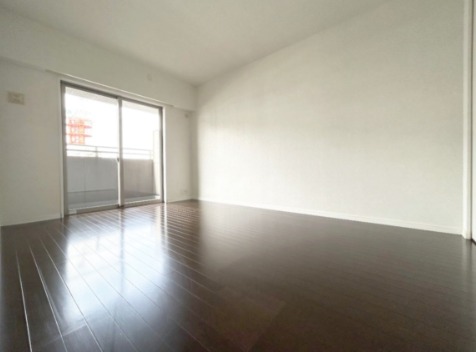 こちらは寝室にピッタリの洋室ですね