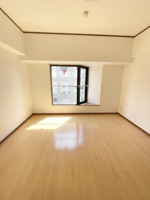 日当たりの良いお部屋でお過ごしください