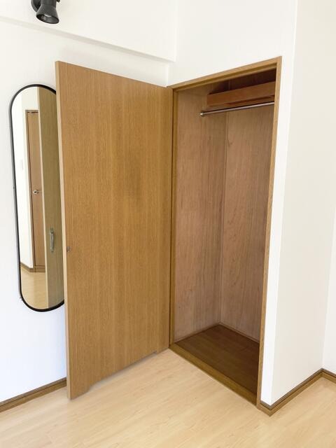 収納は奥行きがありますよ！