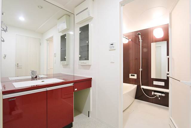 真っ赤な洗面台　キマッてます