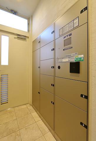 便利な宅配ボックス付