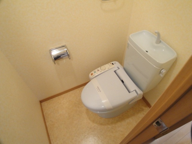 温水洗浄便座付きです