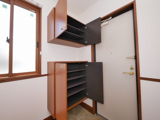 高さのあるシューズボックス