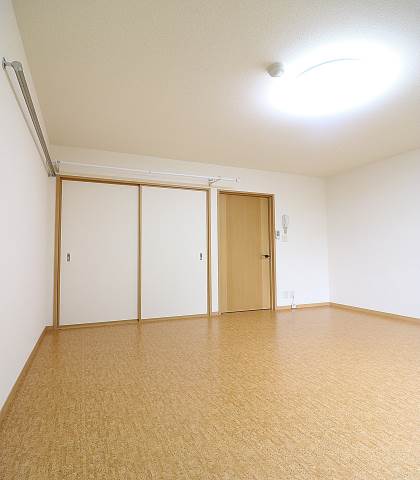 家具の配置がしやすいお部屋です