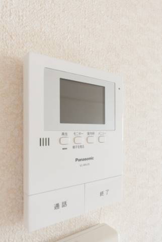 来訪者の顔が確認できるので安心ですね