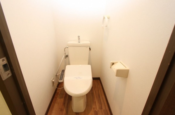 温水洗浄便座付きです