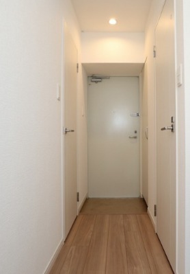 明るい玄関です