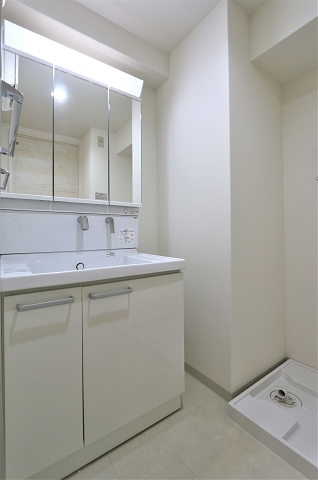 毎日の身支度もしやすい洗面所です