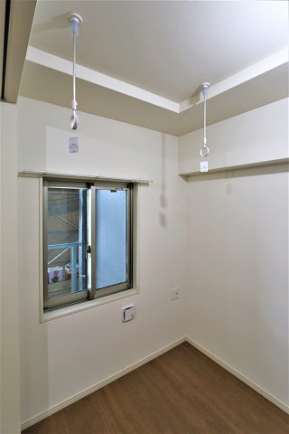 雨の日でも安心の室内物干し付きです