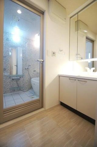 身支度しやすい洗面所です