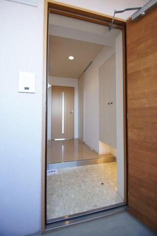 オシャレな玄関です