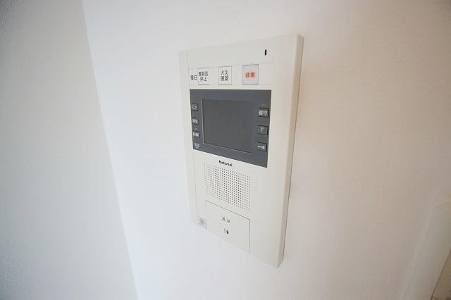 ＴＶモニターホン付きで来客を確認できます
