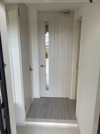 全面鏡付きでお出かけ前の身なりチェック完璧です！