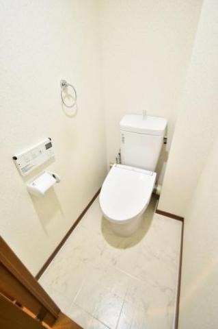 清潔感のあるトイレです