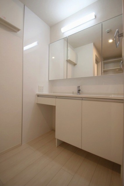 お出かけ前の身支度はこちらでバッチリです