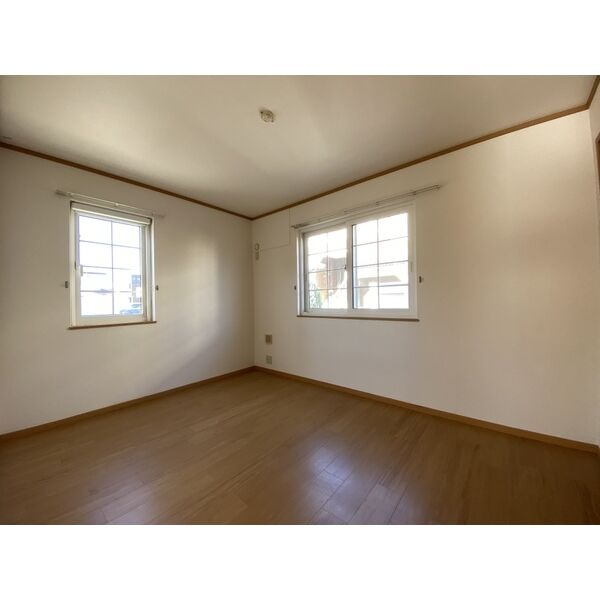 こちらは寝室にいかがでしょうか