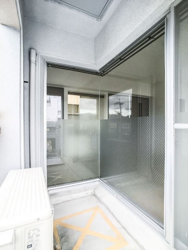 窓が大きく明るいです