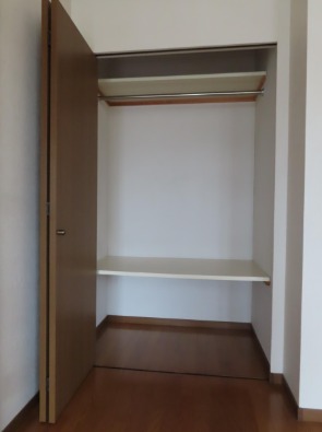 お洋服が多い方でも安心の収納力