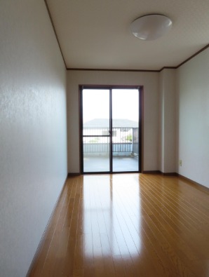 こちらは寝室にいかがでしょうか