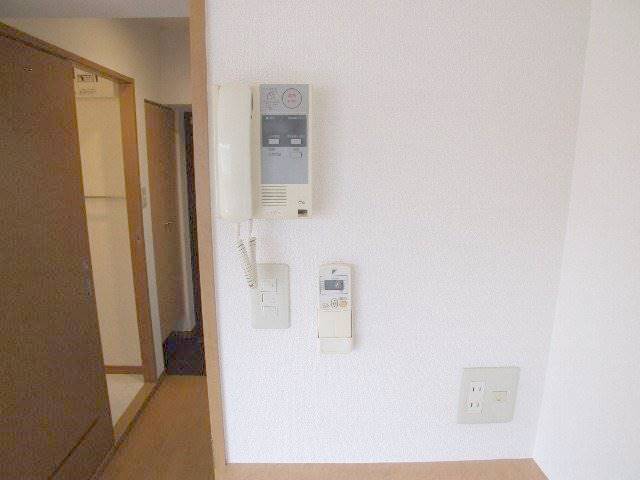 モニターホンで安心です