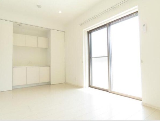 収納スペースたっぷりのお部屋です