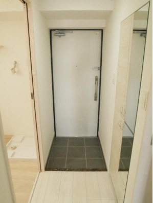 玄関から見たらこんな感じです。