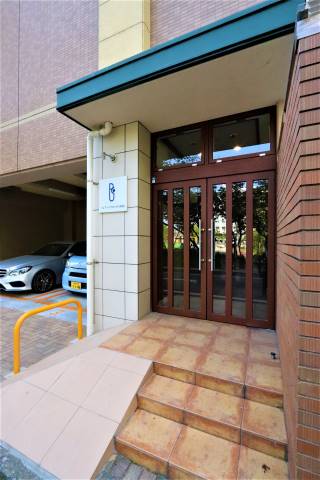 あったら便利な宅配ＢＯＸ付きです。