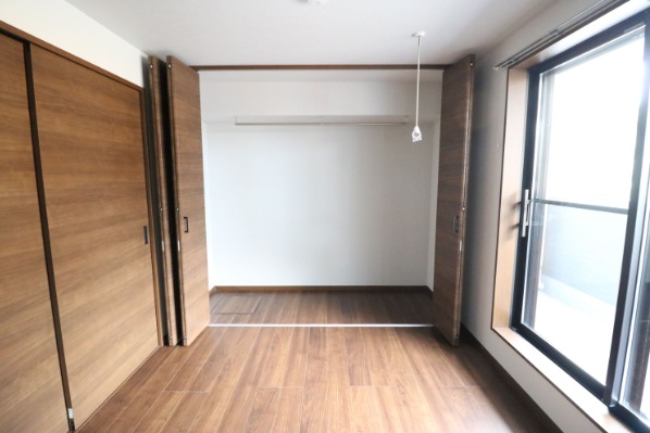 お洋服が多い方でも安心の収納力